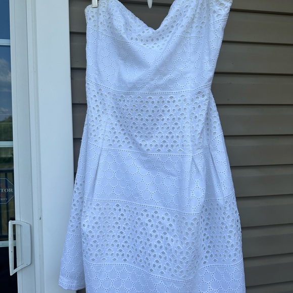 New York & Company White Eyelet Cotton Lace DRESS. Size 16. No Straps. - Picture 1 of 12